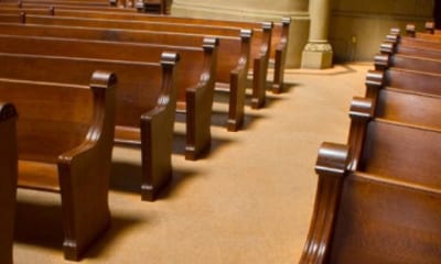 Predicaciones Cristianas - Sentado en la Banca
