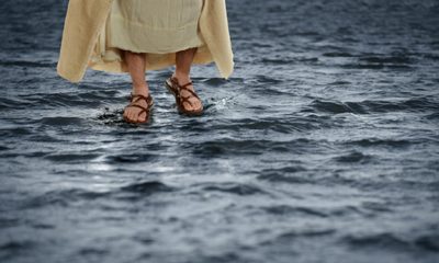Estudios Biblicos y Predicas Cristianas.. Caminando en las aguas