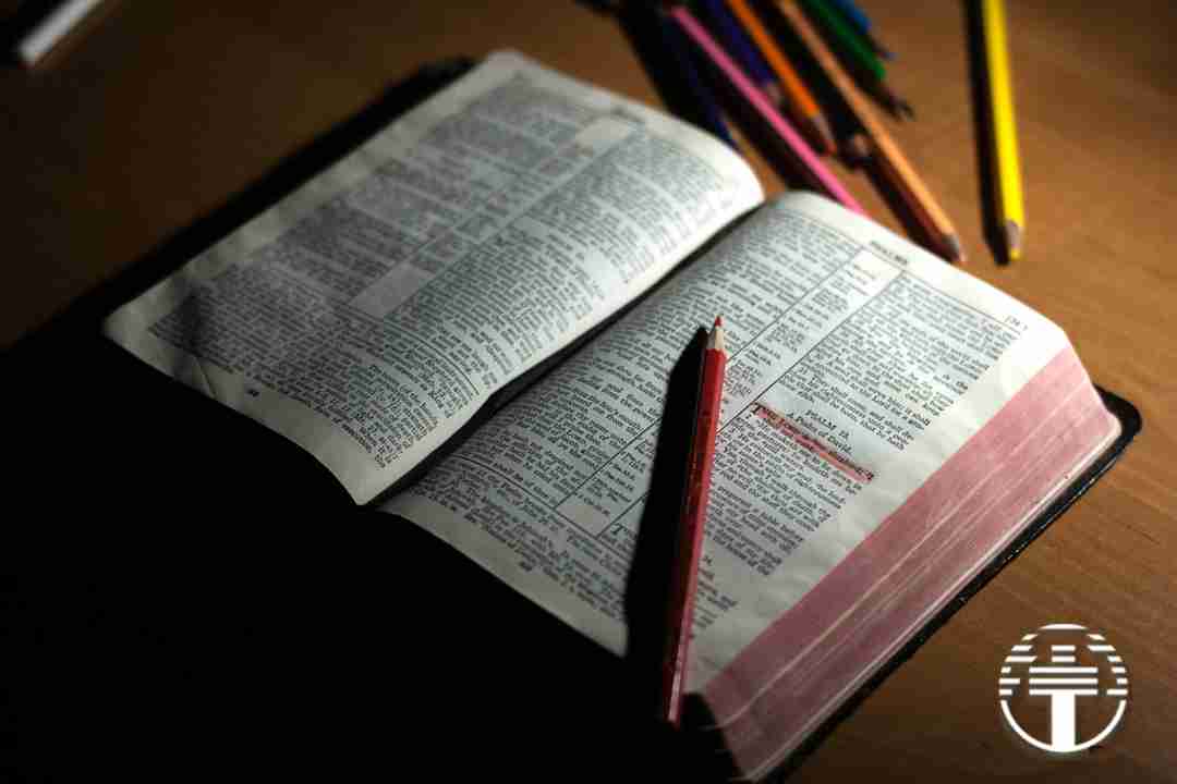 Los 12 Nombres de Dios y Su Significado